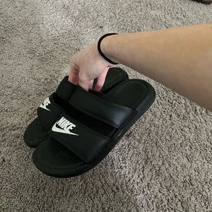 Nike double slide size 7 womens